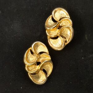 Vintage Musi Gold-Tone Shoe Clips